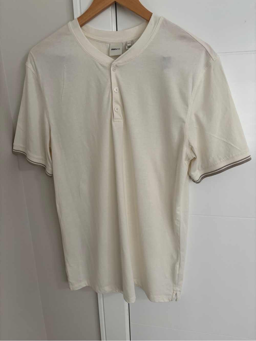RW&CO. Men's Short Sleeve Henley T-Shirt | Cream | Size Medium |
